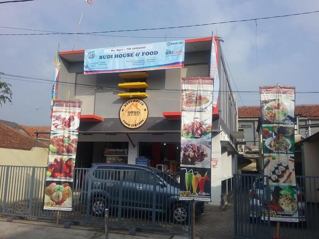Budi House & Food Station Bandung Exteriör bild